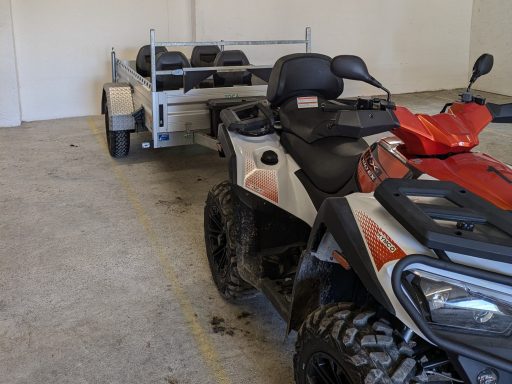 Kymco Quad mit Offroadanhänger von Humbaur